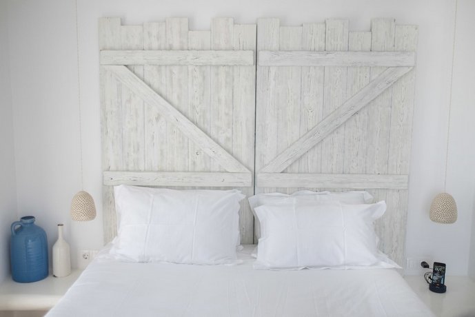 Akkadian Lgbt Boutique Hotel (ex. Three Shades Mykonos)