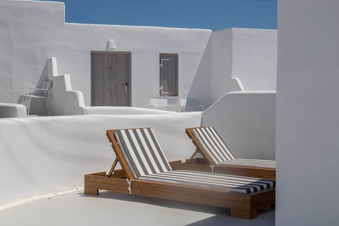 Akkadian Lgbt Boutique Hotel (ex. Three Shades Mykonos)