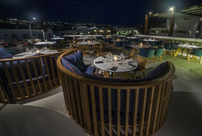 Akkadian Lgbt Boutique Hotel (ex. Three Shades Mykonos)