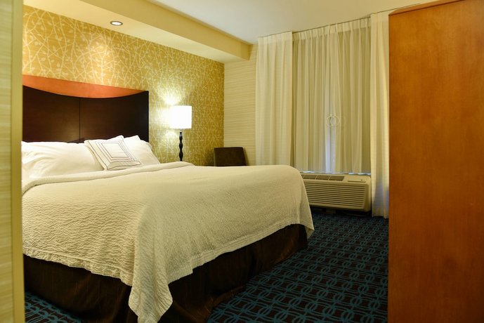 Fairfield Inn & Suites Hartford Airport