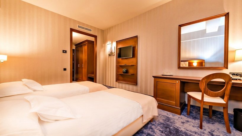 Hotel Briliant