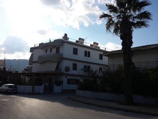 Takis Hotel Apartments