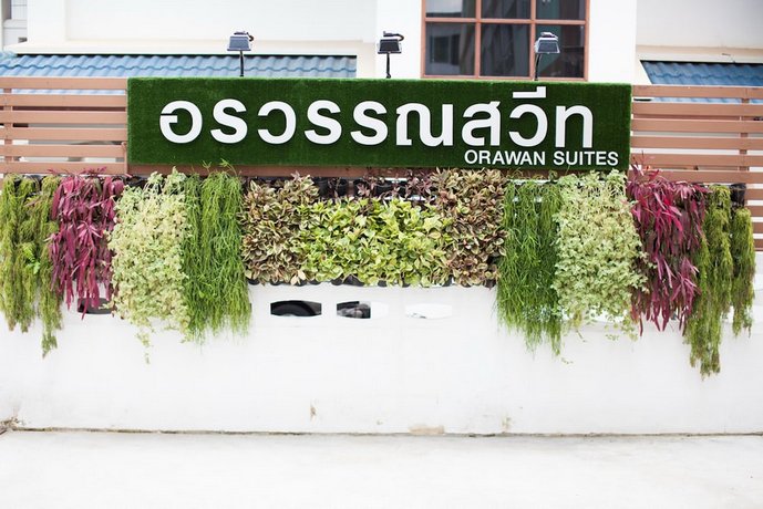 Orawan Suites
