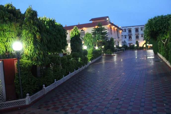 Hotel Apano Rajasthan & Holiday Resorts