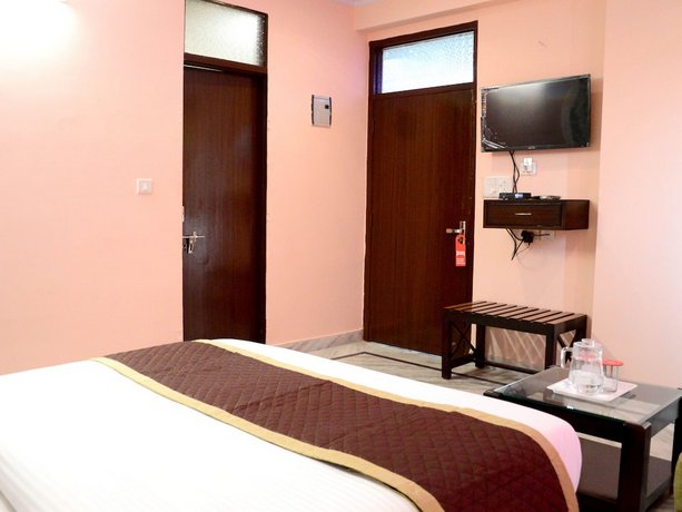 OYO 12849 Hotel Grand Akshay