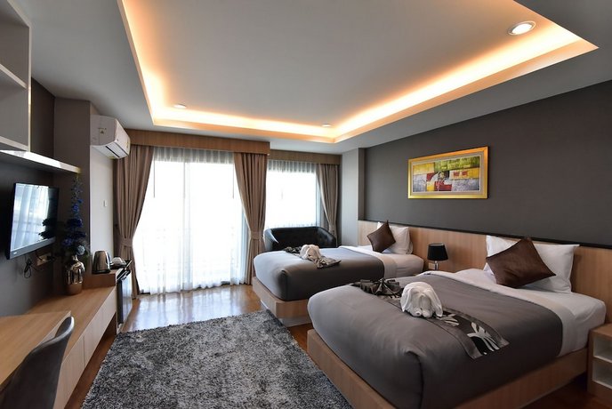The Raise Hotel