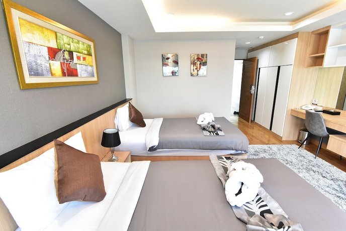 The Raise Hotel