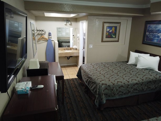 Little Boy Blue Motel
