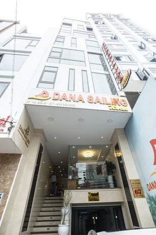 DaNa Sailing Hotel