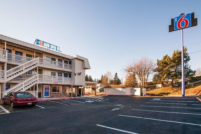 Motel 6 Bremerton