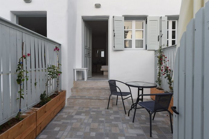 Porto Naoussa - Adults Only