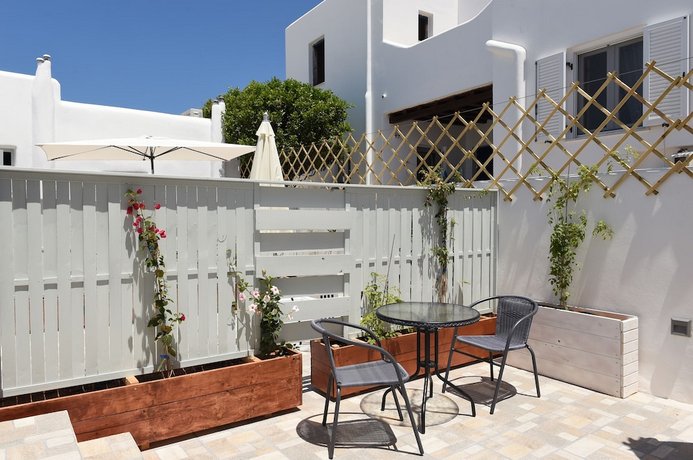 Porto Naoussa - Adults Only