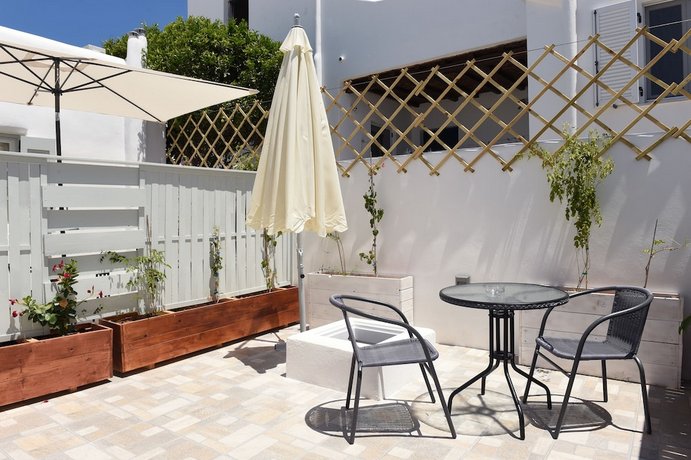 Porto Naoussa - Adults Only