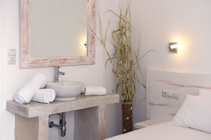 Porto Naoussa - Adults Only