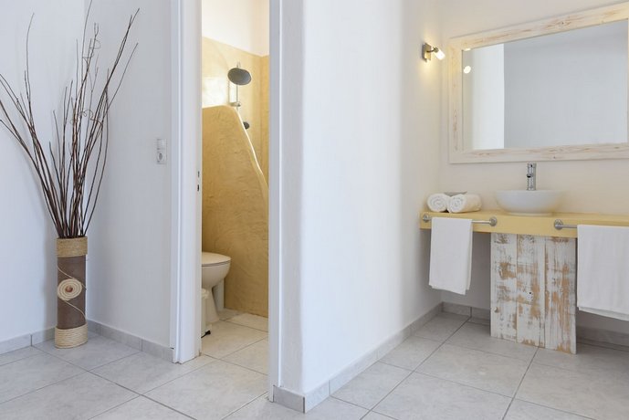 Porto Naoussa - Adults Only