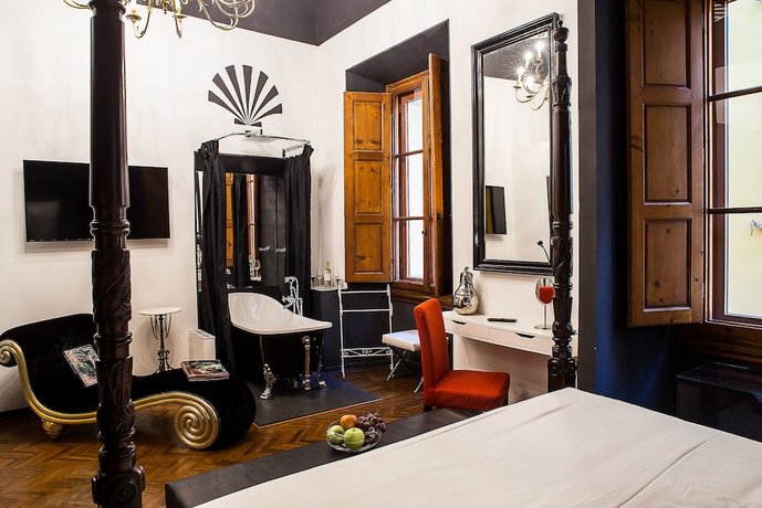 Porcellino Gallery - The Tuscan Collection