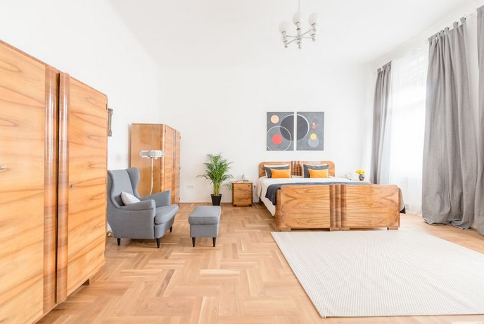 Oasis Apartments - Modern Bauhaus