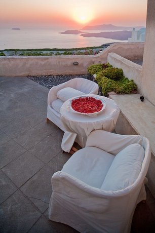 Aegagros Caldera Houses