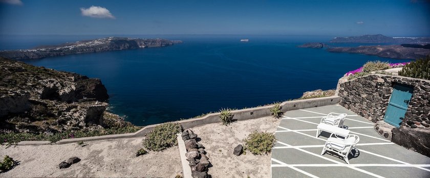 Aegagros Caldera Houses