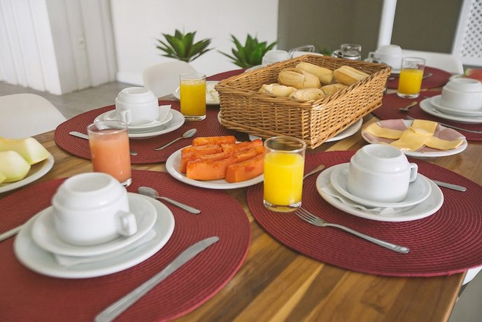 CLH Suites Domingos Ferreira