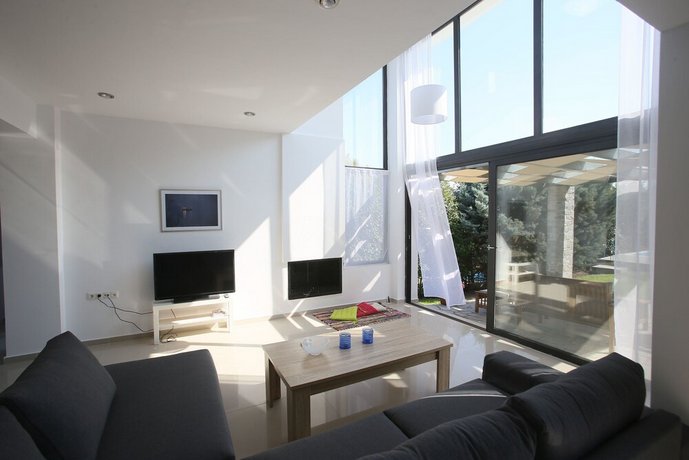 Sunny Sani Luxury Villas