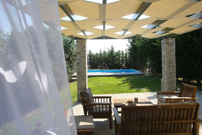 Sunny Sani Luxury Villas