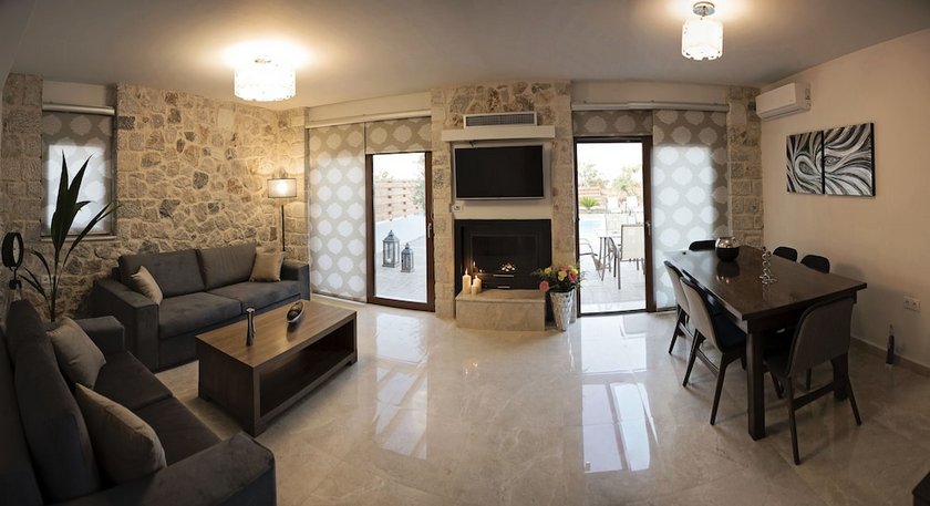 Sperveri Enalio Villas