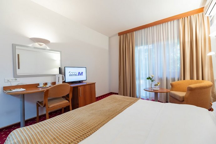 Hotel M