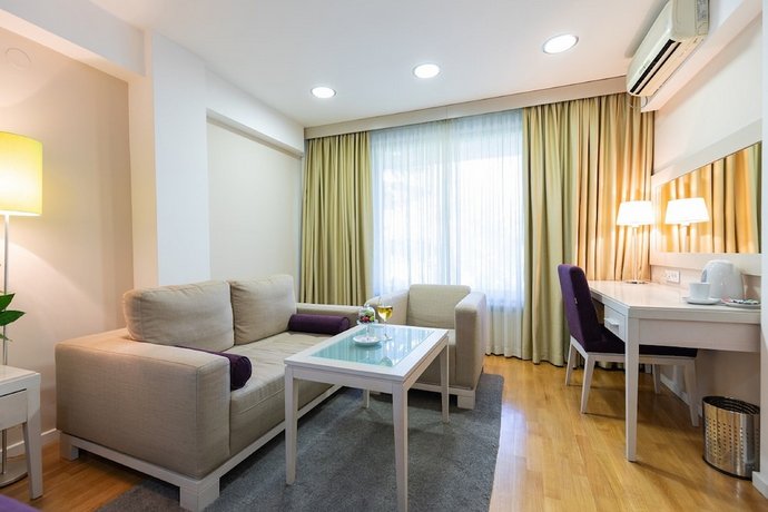 Hotel M