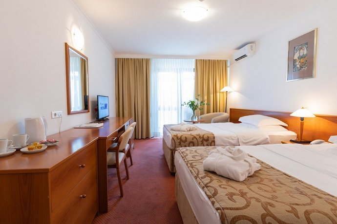 Hotel M