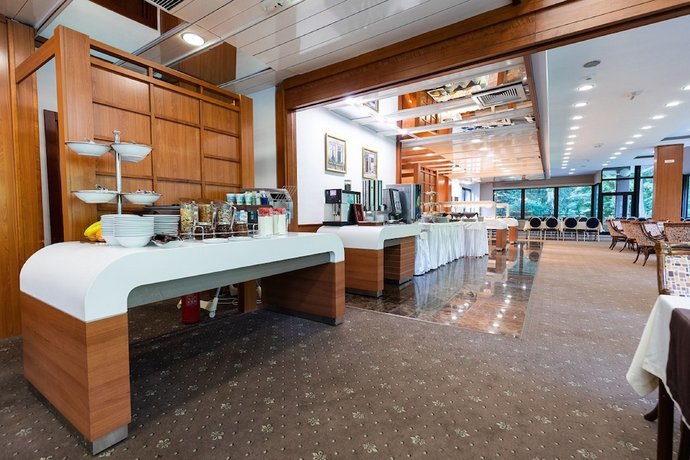 Hotel M