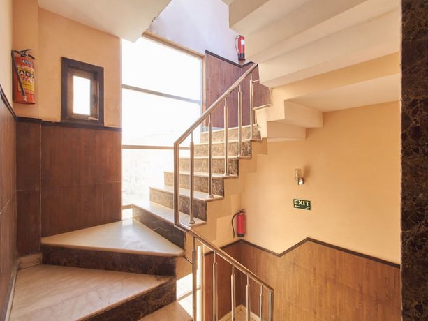 Oyo 362 Hotel J P Inn