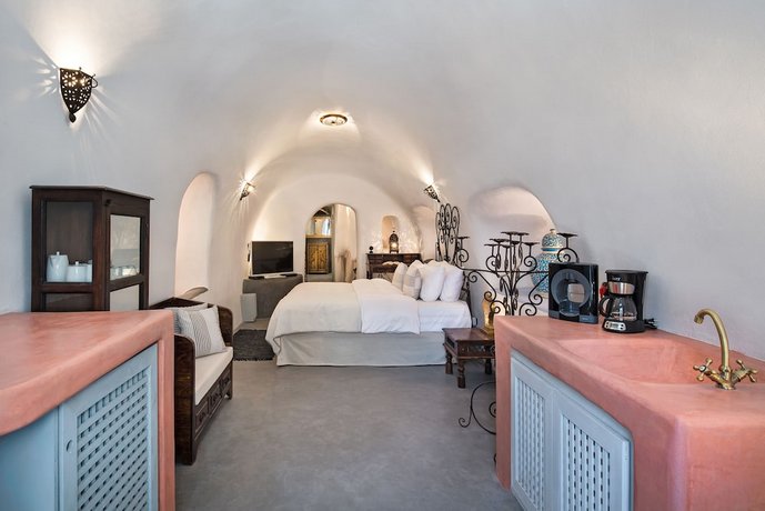 Dandy Cave Villa