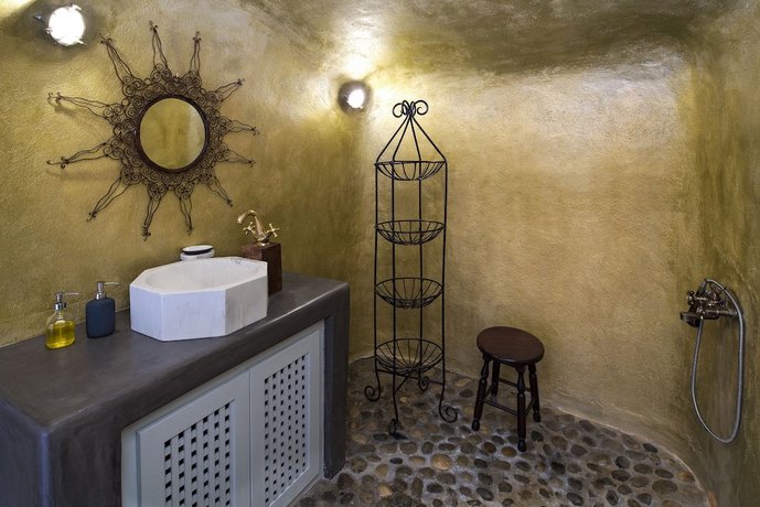 Dandy Cave Villa