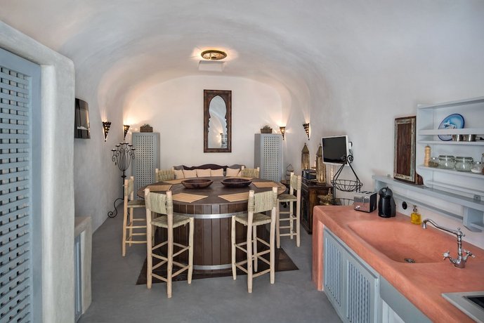 Dandy Cave Villa
