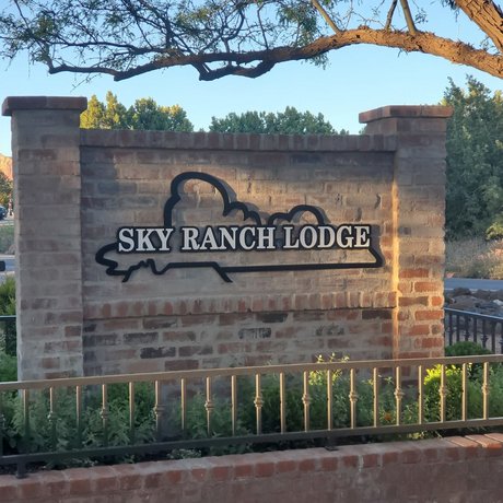 Sky Ranch Lodge