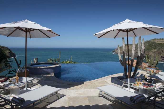 Cliffside Luxury Inn