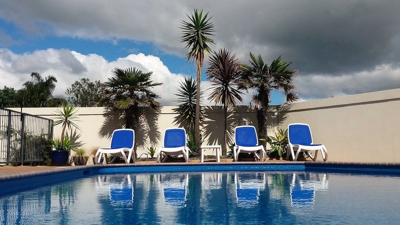 Bay Palm Motel