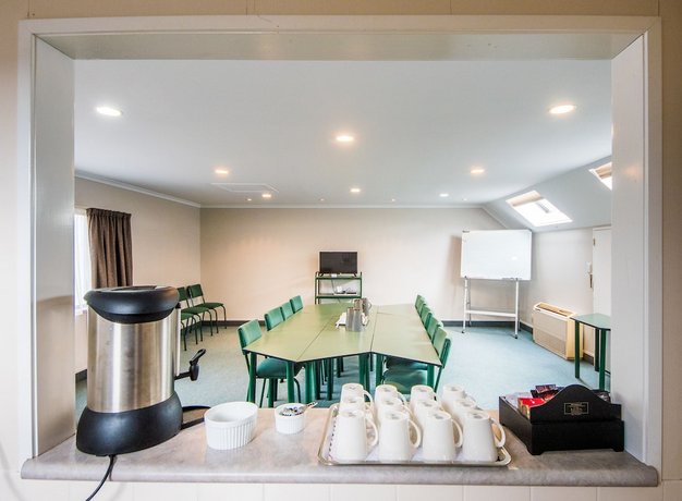 Bay Palm Motel