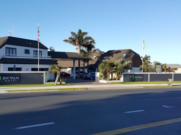 Bay Palm Motel