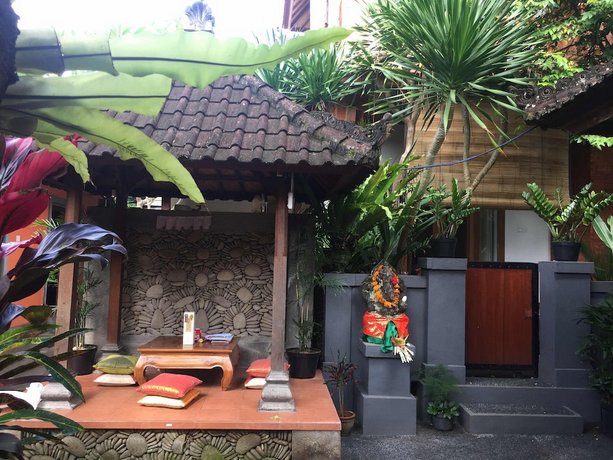 Mano House