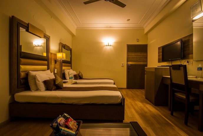 The Suncourt Hotel Yatri