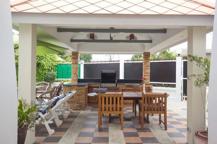 The Time Family 5 Bedroom Villa 92