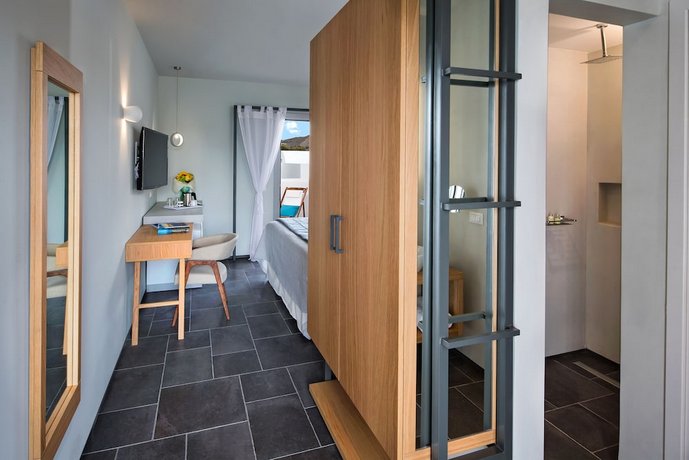 Meltemi Excelsior Suites