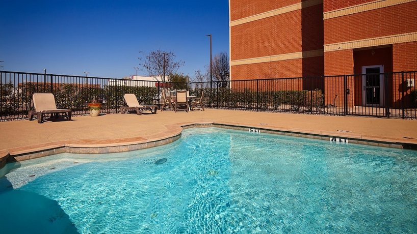 Best Western Lockhart Hotel & Suites