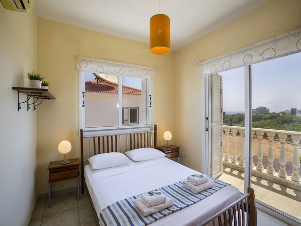 Protaras Villa Amber