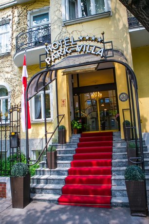 Hotel Park Villa Halbestadt Austria thumbnail