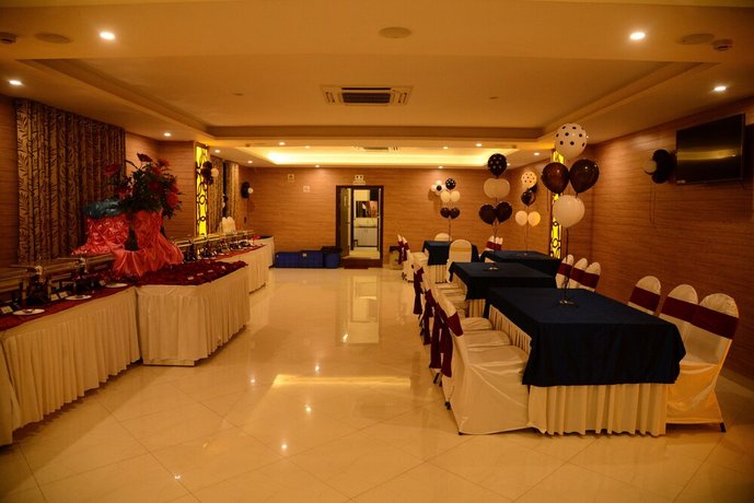 T S Royal Grand Hotel
