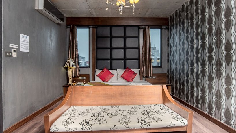 B2 Nimman Premier Hotel