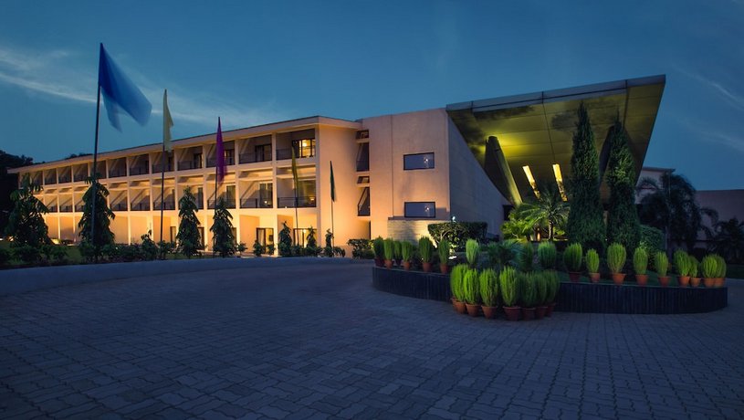 Hotel Mountview Chandigarh